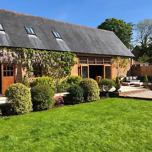 Holiday home Grade 2 Listed Barn On The Edge Of And The New Forest, Bournemouth